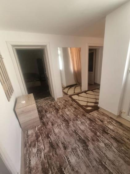 Casă cu 3 camere în Central