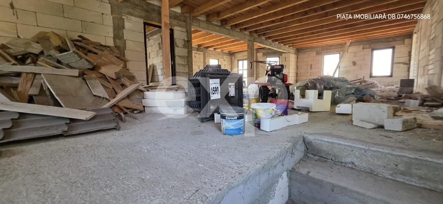 Casă individuală cu 6 camere cu Piscina în Răzvad