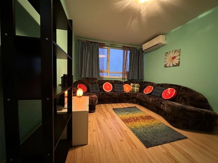 Apartament cu 3 camere semidecomandat în Drumul Taberei