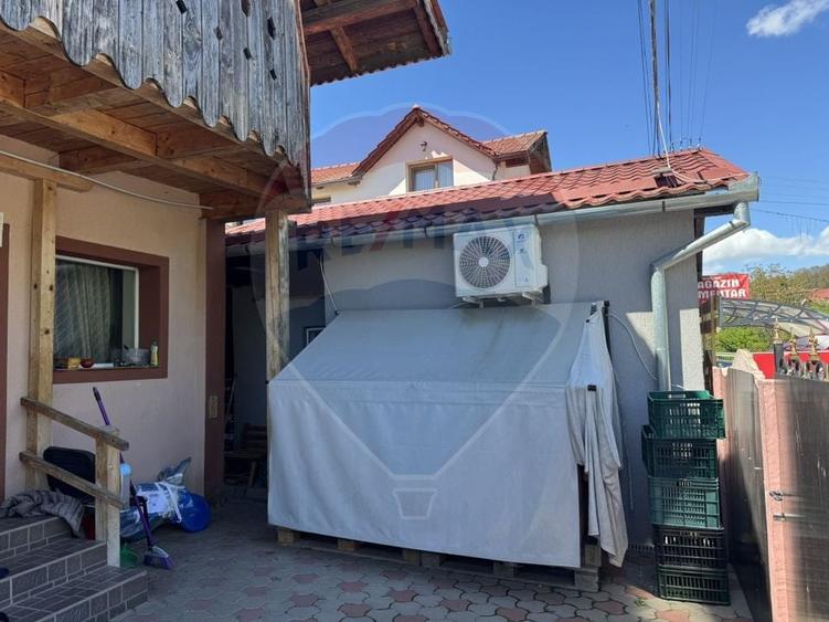Casă individuală cu 4 camere cu Teren 195 Mp în Sălicea