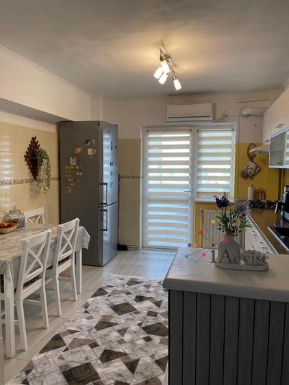 Apartament cu 2 camere decomandat în Calea București