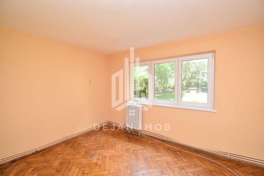 Apartament cu 2 camere semidecomandat în Simeria