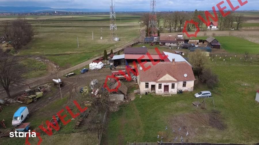 Casă cu 4 camere cu Teren 698 Mp în Boroșneu Mare