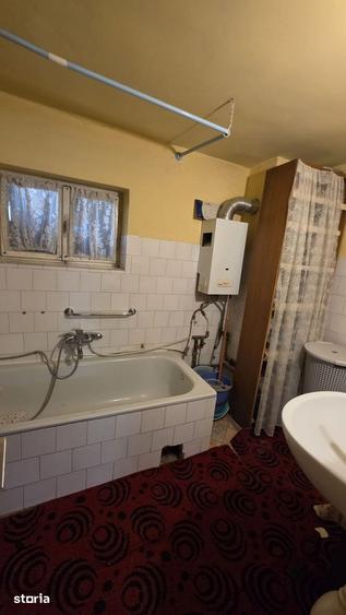 Casă cu 2 camere cu Teren 228 Mp în Central