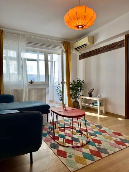 Apartament cu 2 camere semidecomandat, mobilat în Cișmigiu