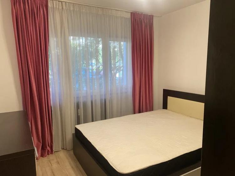 Apartament cu 3 camere decomandat, mobilat în Drumul Taberei