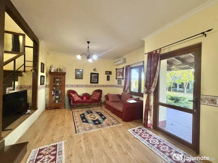 Casă cu 4 camere cu Teren 1050 Mp în Sânmihaiu Român