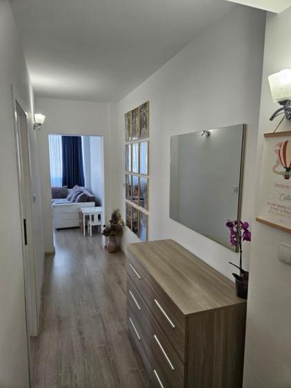 Apartament cu 2 camere decomandat în Ipotești