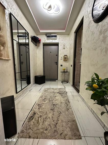 Apartament cu 2 camere semidecomandat, mobilat în Hipodrom