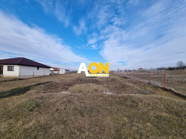 Teren Construcții intravilan de 954 mp, în Periferie