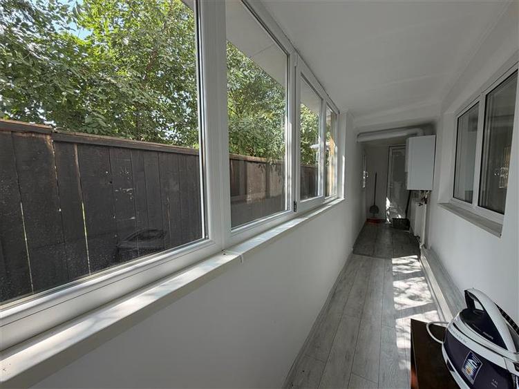 Apartament cu 2 camere semidecomandat în Tractorul