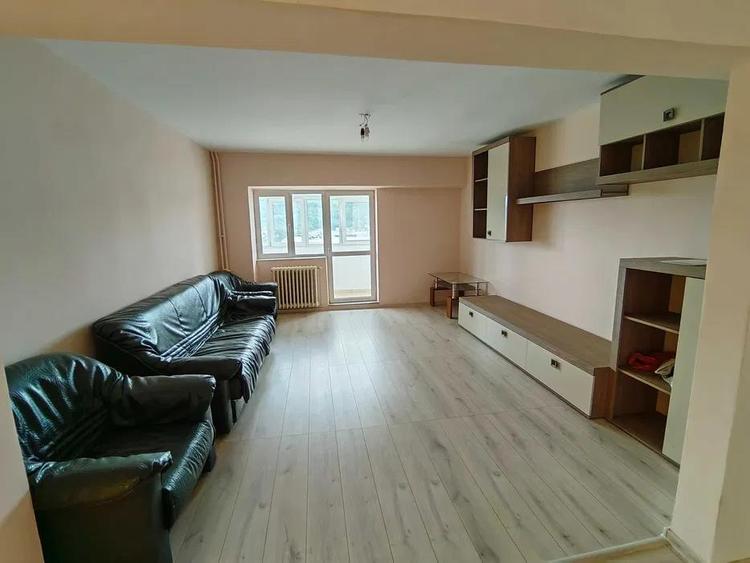 Apartament 4 Camere - Zona Nicolina - 1