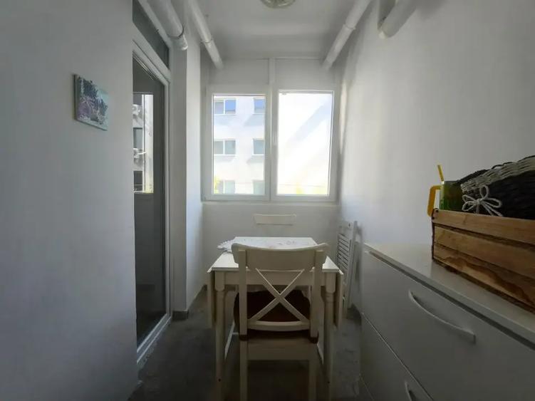 Apartament cu 3 camere decomandat, mobilat în Theodor Pallady