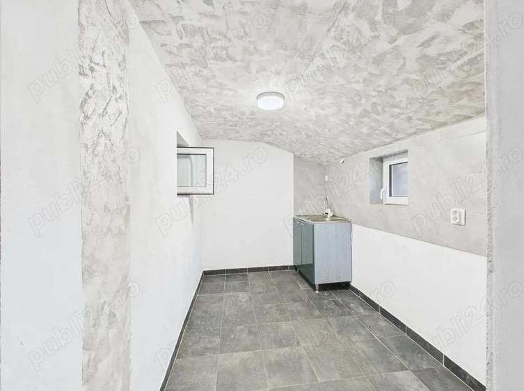 Casă cu 3 camere cu Teren 1438 Mp în Turnu