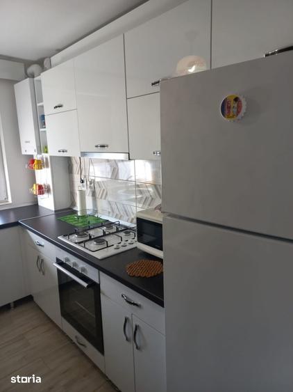 Apartament cu 3 camere în 1 Mai