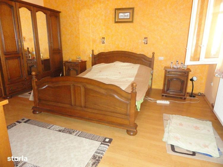 Casă cu 4 camere cu Teren 1278 Mp în Micălaca