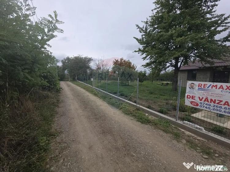 Casă cu 4 camere cu Teren 6110 Mp în Girov