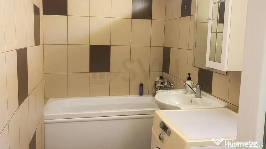 Casă cu 9 camere cu Teren 500 Mp în Băneasa