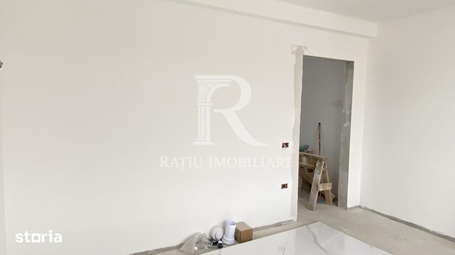 Casă cu 4 camere cu Teren 928 Mp în Sânmartin