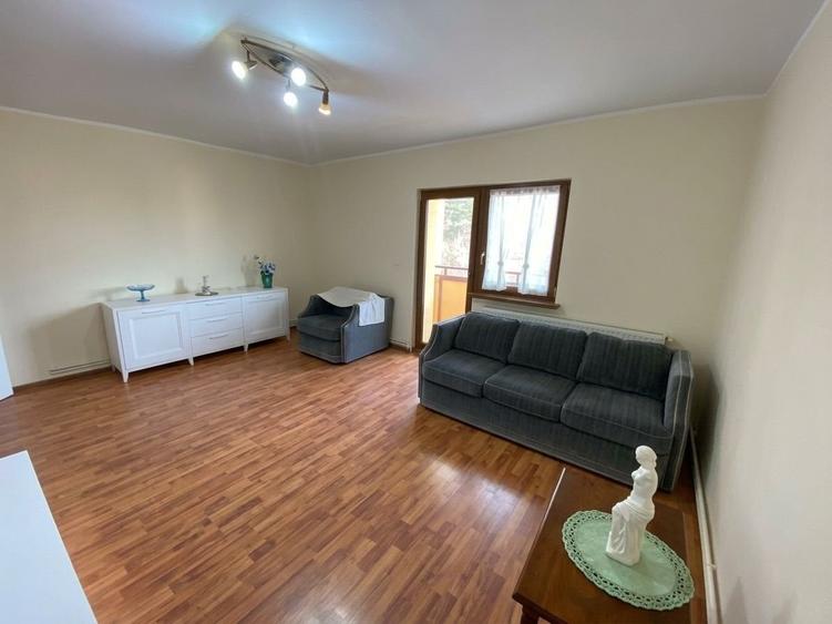 Apartament cu 3 camere în Județean