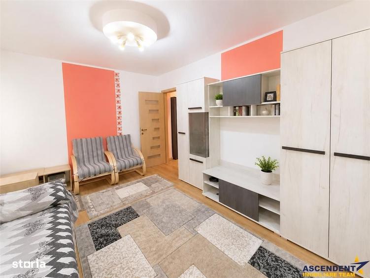 Apartament cu 2 camere semidecomandat în Centrul Civic
