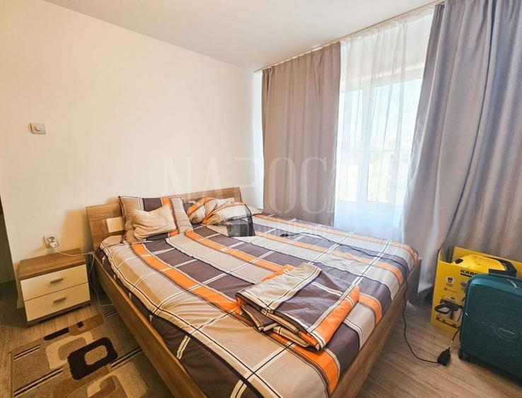 Apartament cu 3 camere semidecomandat în Florești