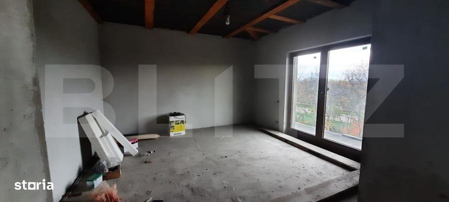 Casă cu 4 camere decomandat cu Teren 2600 Mp în Micula