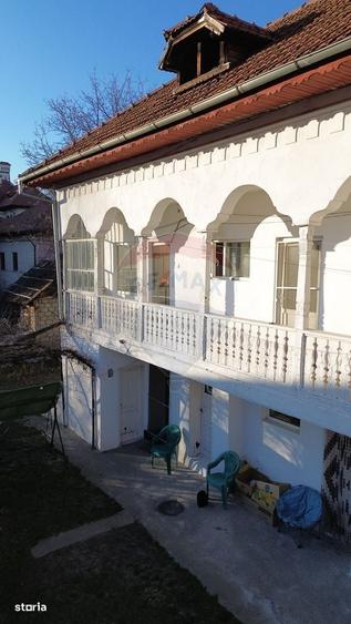 Casă cu 4 camere în Valea Muscelului