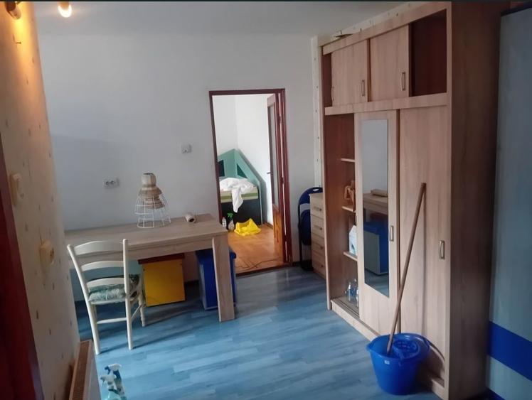 Apartament cu 2 camere decomandat în Precista