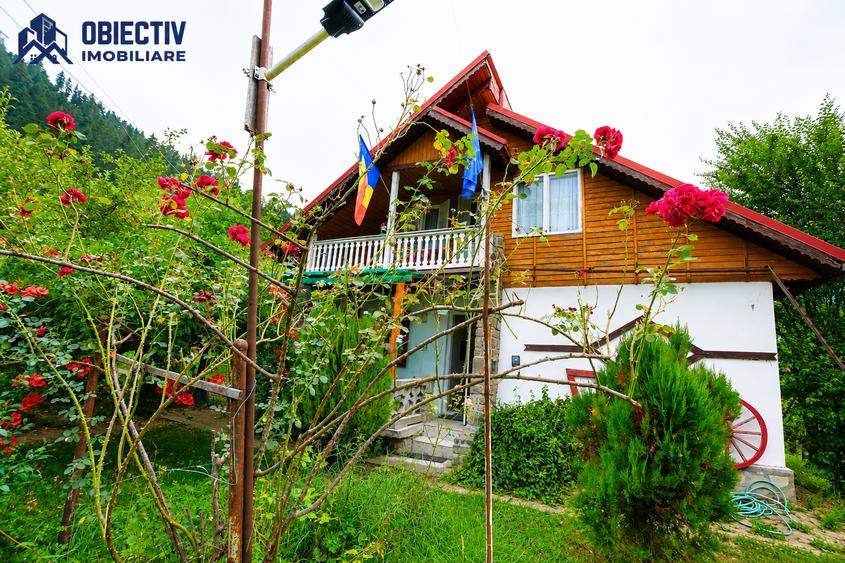 Casă individuală cu 4 camere cu Teren 1477 Mp în Tarcău