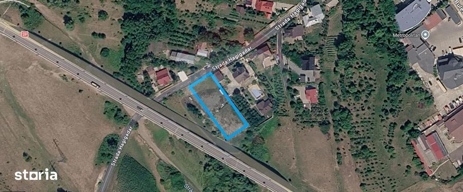Teren de 2700 mp, în Central