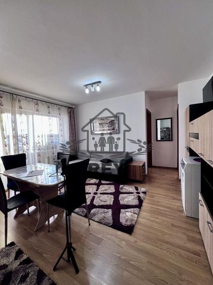 Apartament cu 3 camere semidecomandat în Turnișor