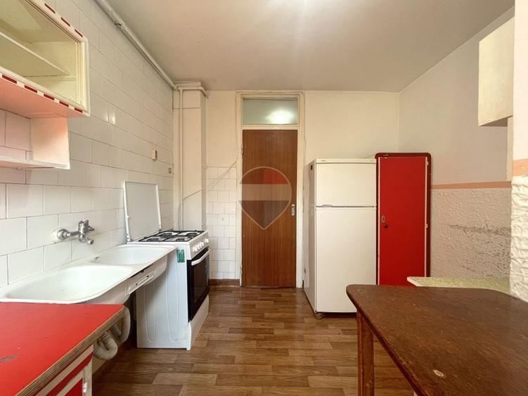 Apartament cu 2 camere decomandat în Astra