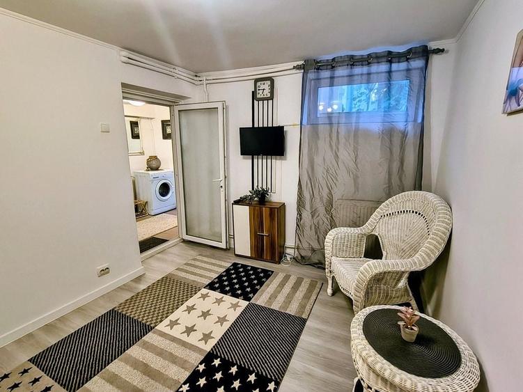 Garsonieră decomandată în Calea București