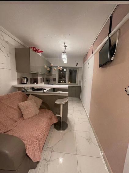 Apartament cu 2 camere decomandat în Nerva Traian