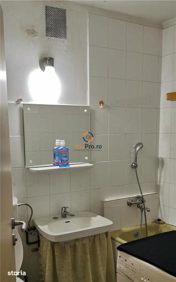Garsonieră decomandată în Lipovei