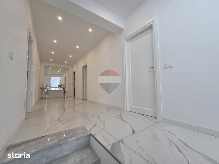 Casă cu 7 camere cu Teren 1000 Mp în Câmpineanca