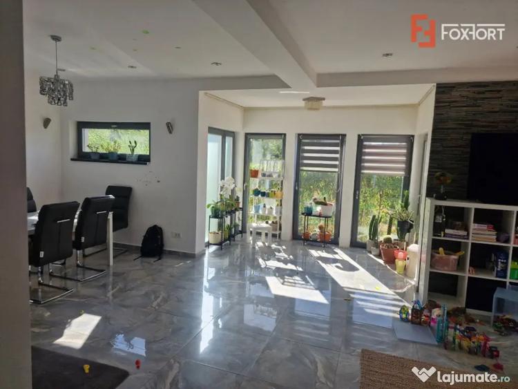 Casă cu 4 camere cu Teren 707 Mp în Moșnița Veche