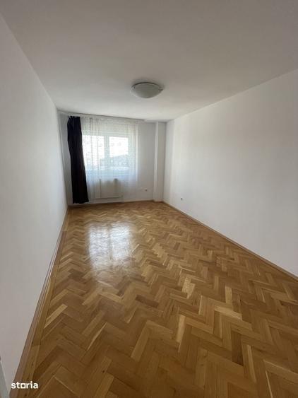 Apartament cu 4 camere în Central