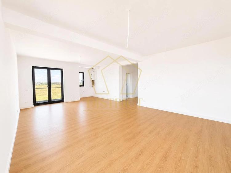 Apartament cu 4 camere decomandat în Torontalului