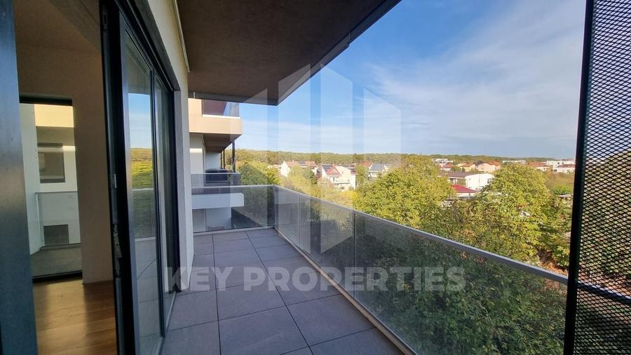 Apartament cu 3 camere decomandat, mobilat în Pipera