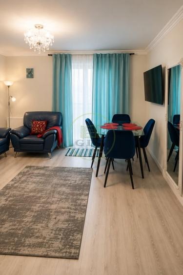 Apartament cu 3 camere semidecomandat în Tractorul