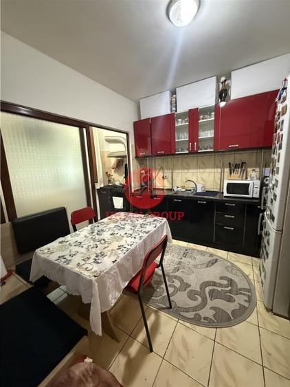 Apartament cu 2 camere decomandat în CET