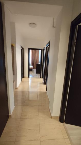 Apartament cu 3 camere decomandat în Drumul Taberei