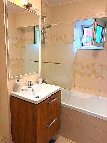 Apartament cu 3 camere decomandat, mobilat în 13 Septembrie