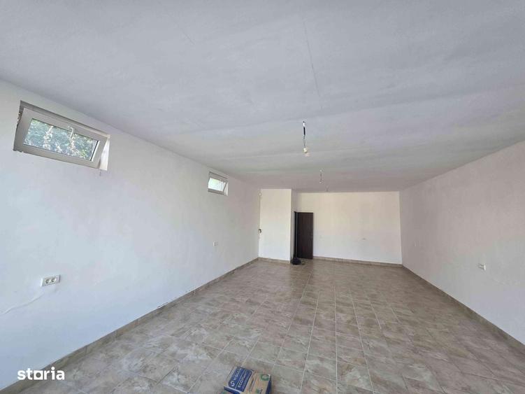 Spațiu comercial, de 54 mp, în Central