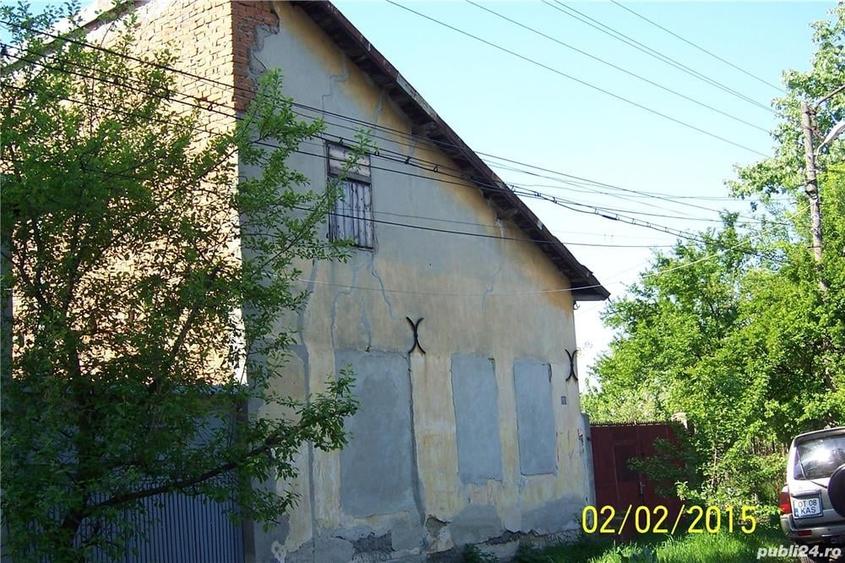 Casă cu 6 camere în Corabia