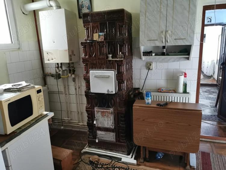Casă cu 4 camere în Slătioara