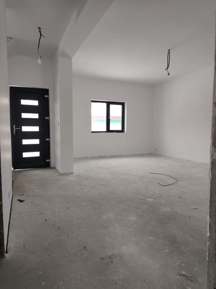 Casă individuală cu 5 camere cu Canalizare în Bolintin-Vale