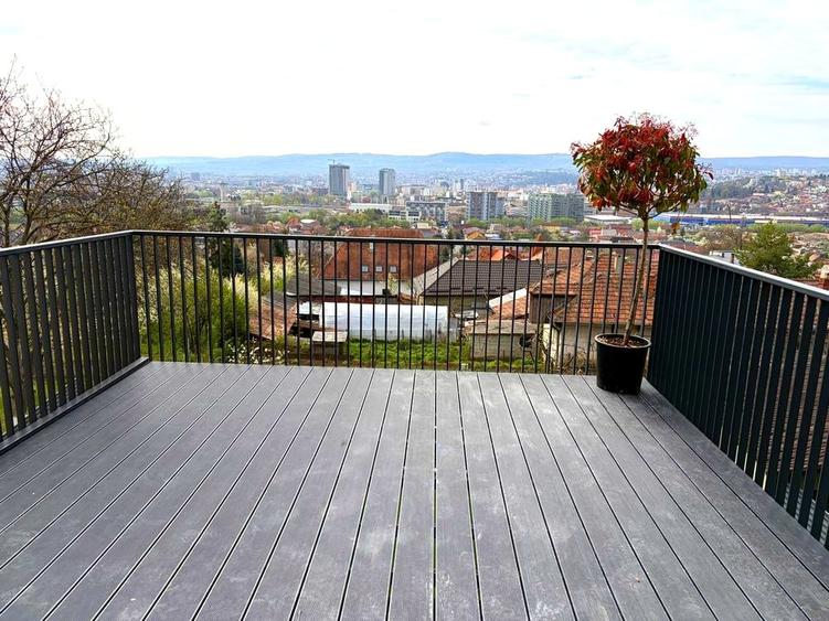 Casă individuală cu 5 camere cu Canalizare în Dâmbul Rotund